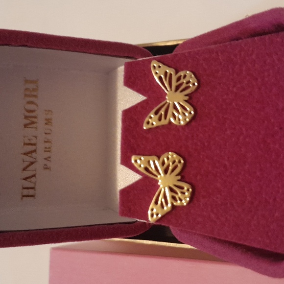 Hanae Mori Paris No. 7 3.4 FL. Oz. With Swarovski Crystal Bottle and Earrings - Picture 3 of 4